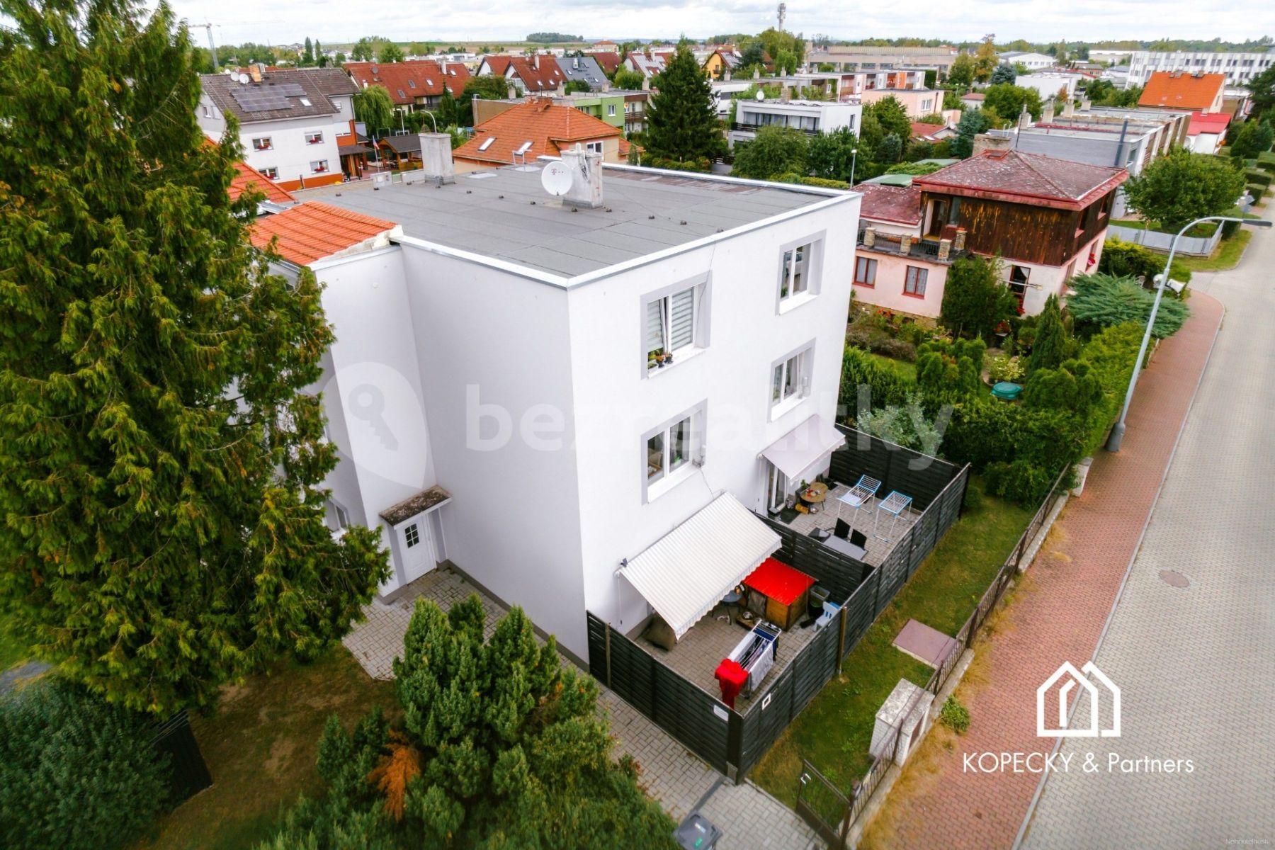 3 bedroom with open-plan kitchen flat for sale, 115 m², Moravanská, Prague, Prague