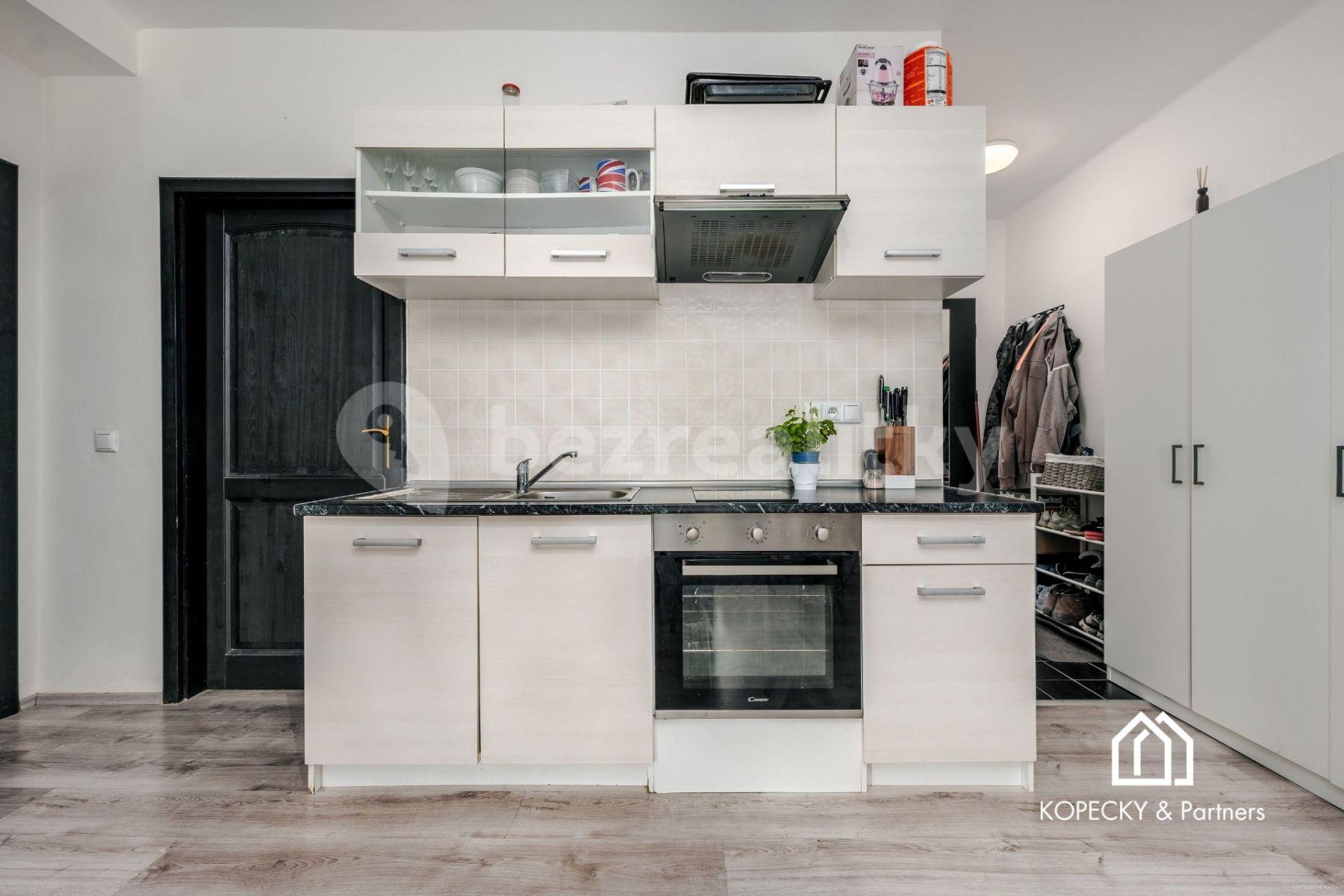 3 bedroom with open-plan kitchen flat for sale, 115 m², Moravanská, Prague, Prague