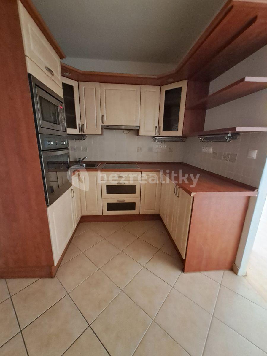 1 bedroom with open-plan kitchen flat to rent, 41 m², Jana Švermy, Benešov, Středočeský Region