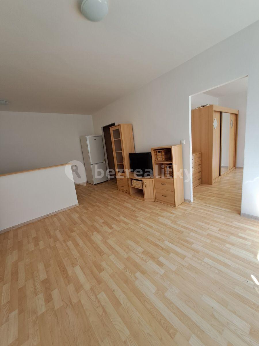 1 bedroom with open-plan kitchen flat to rent, 41 m², Jana Švermy, Benešov, Středočeský Region