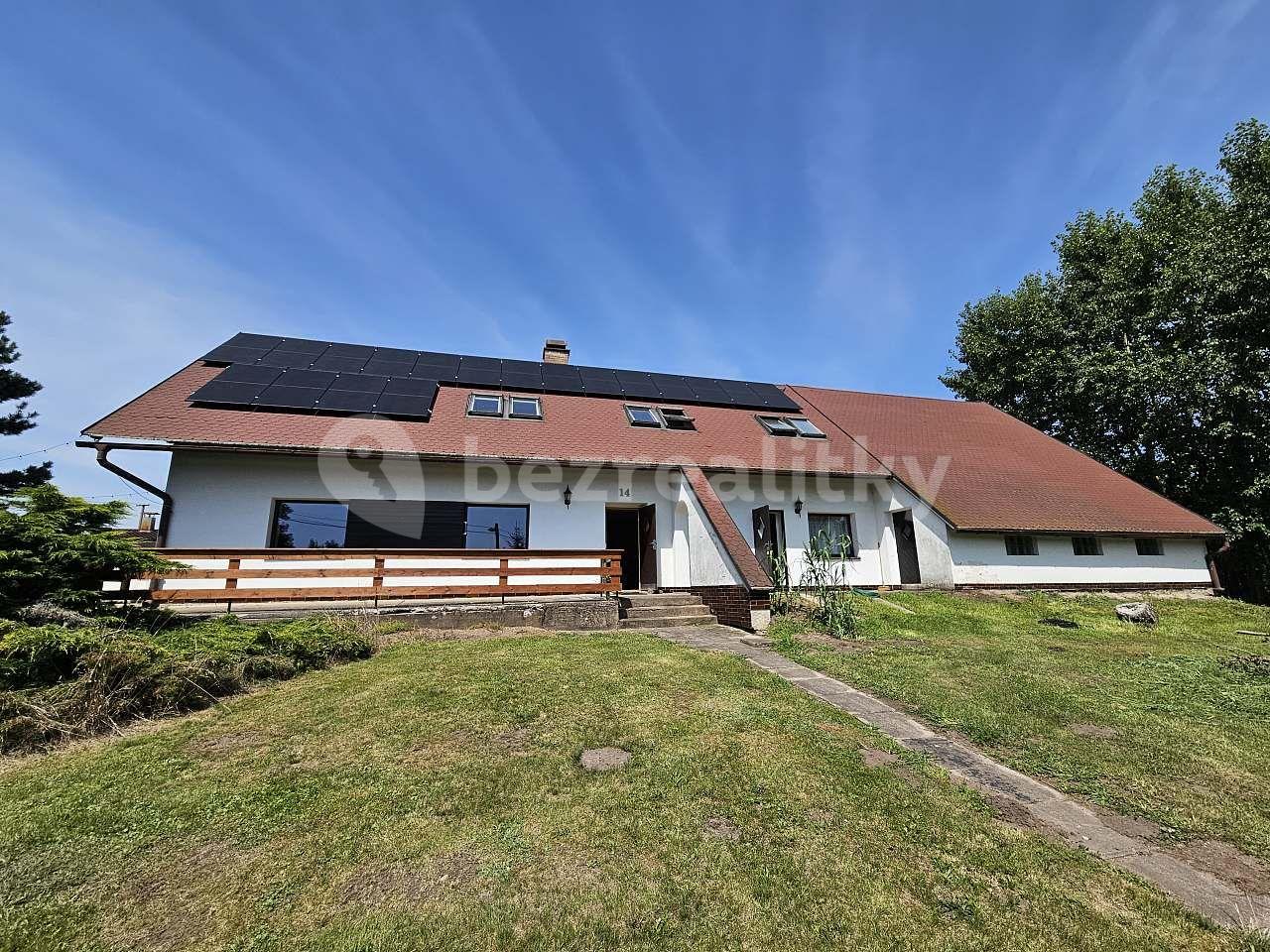 recreational property to rent, 0 m², Zábrodí, Královéhradecký Region