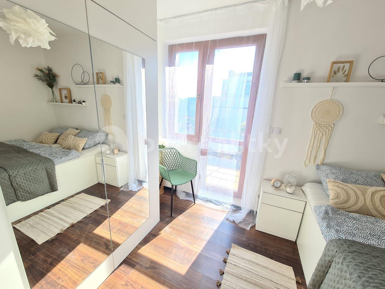 1 bedroom with open-plan kitchen flat to rent, 51 m², Mošnova, Prague, Prague