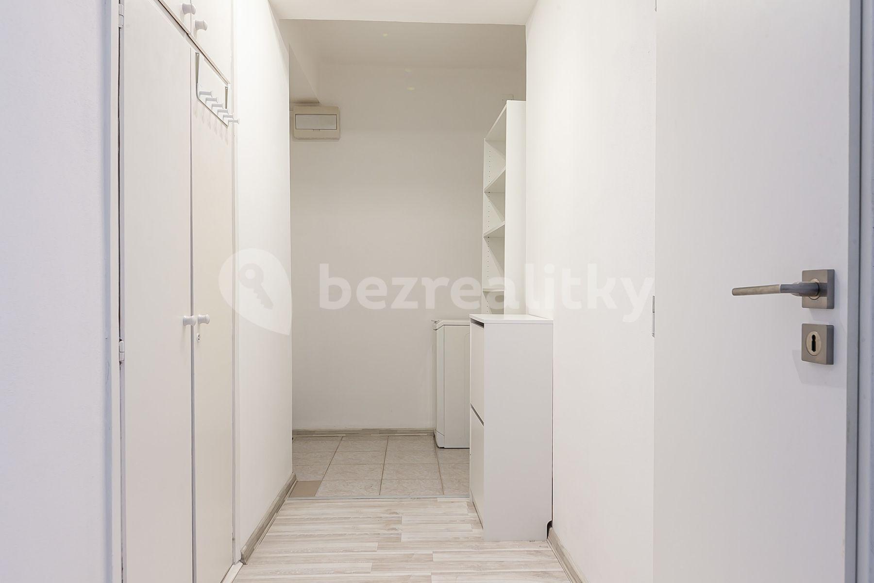 1 bedroom with open-plan kitchen flat for sale, 41 m², Škvorecká, Prague, Prague