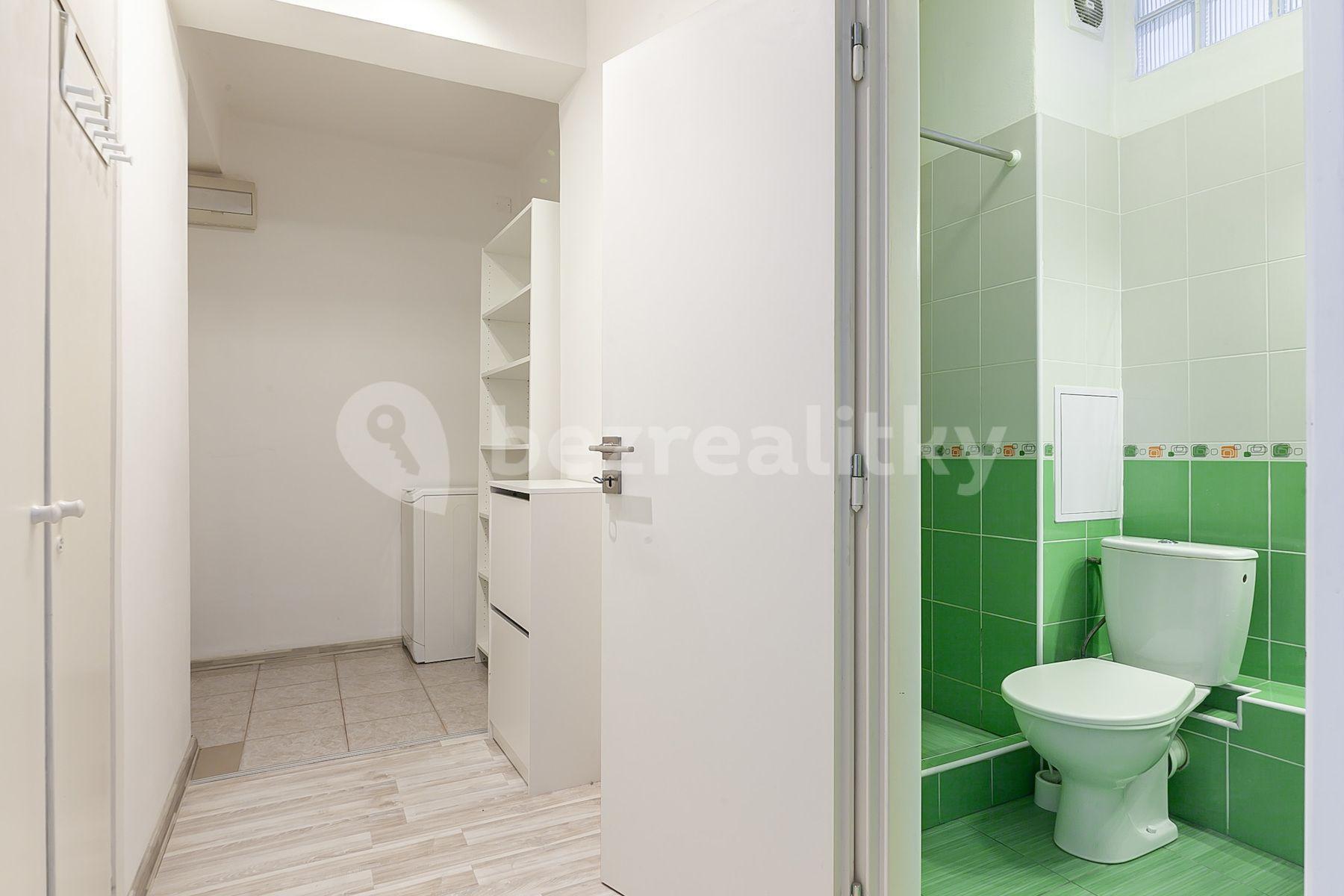 1 bedroom with open-plan kitchen flat for sale, 41 m², Škvorecká, Prague, Prague