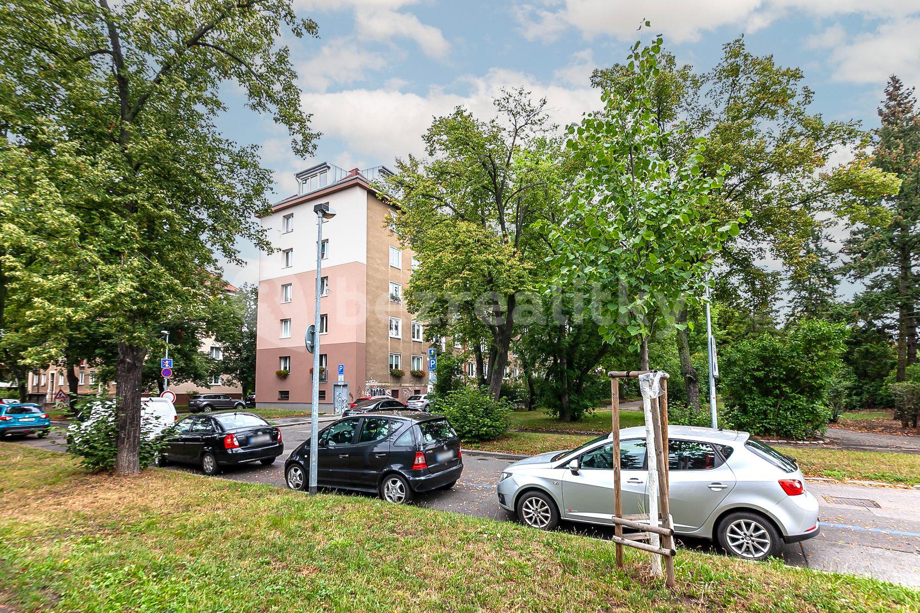 1 bedroom with open-plan kitchen flat for sale, 41 m², Škvorecká, Prague, Prague