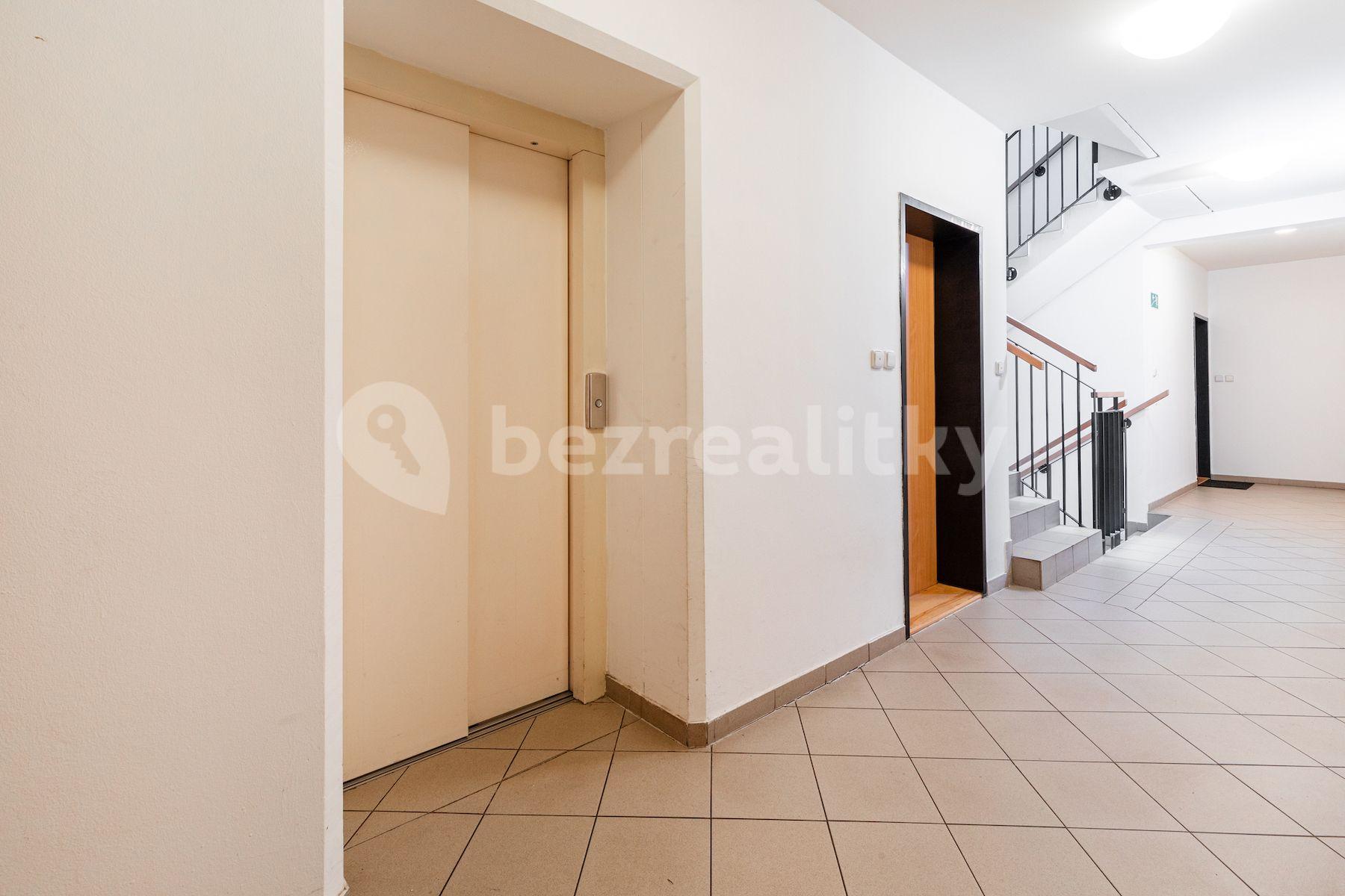 1 bedroom with open-plan kitchen flat for sale, 45 m², Werichova, Prague, Prague