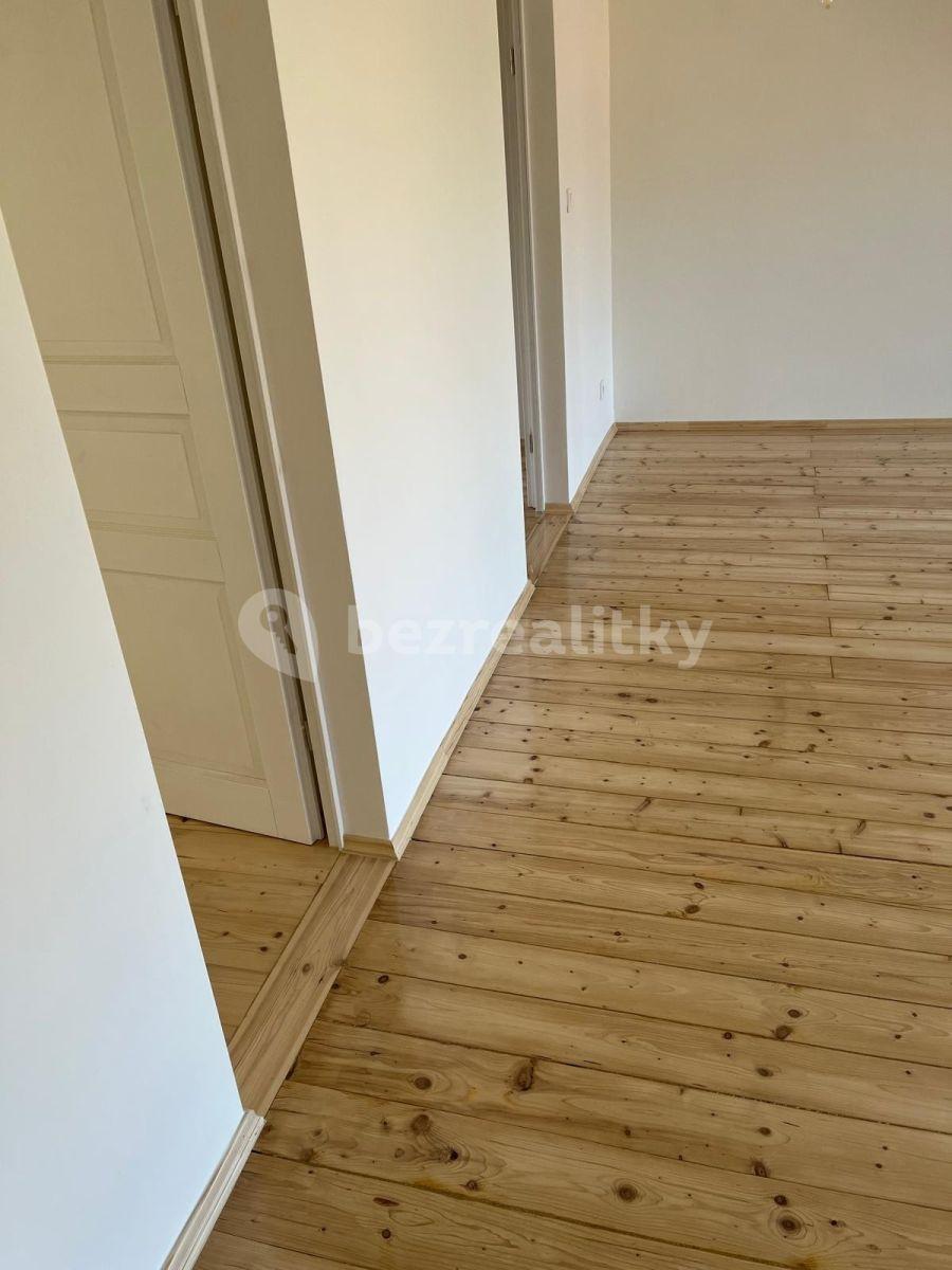 2 bedroom with open-plan kitchen flat for sale, 77 m², Kpt. Jaroše, Beroun, Středočeský Region