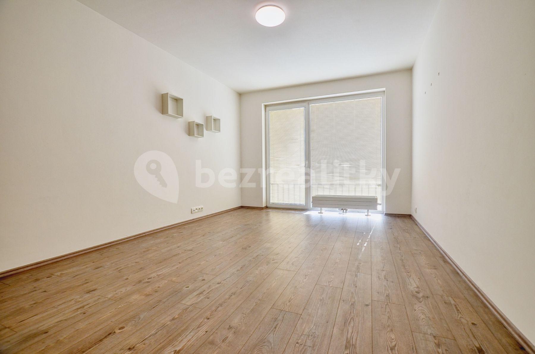 1 bedroom with open-plan kitchen flat for sale, 53 m², Benediktínská, Kladno, Středočeský Region