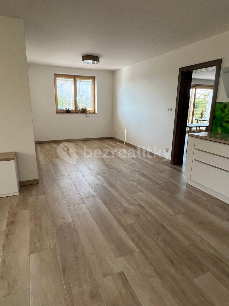 office to rent, 92 m², Tyršova, Nučice, Středočeský Region