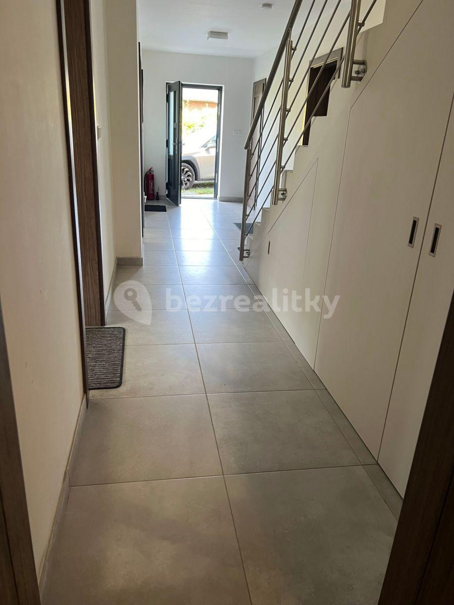 office to rent, 92 m², Tyršova, Nučice, Středočeský Region