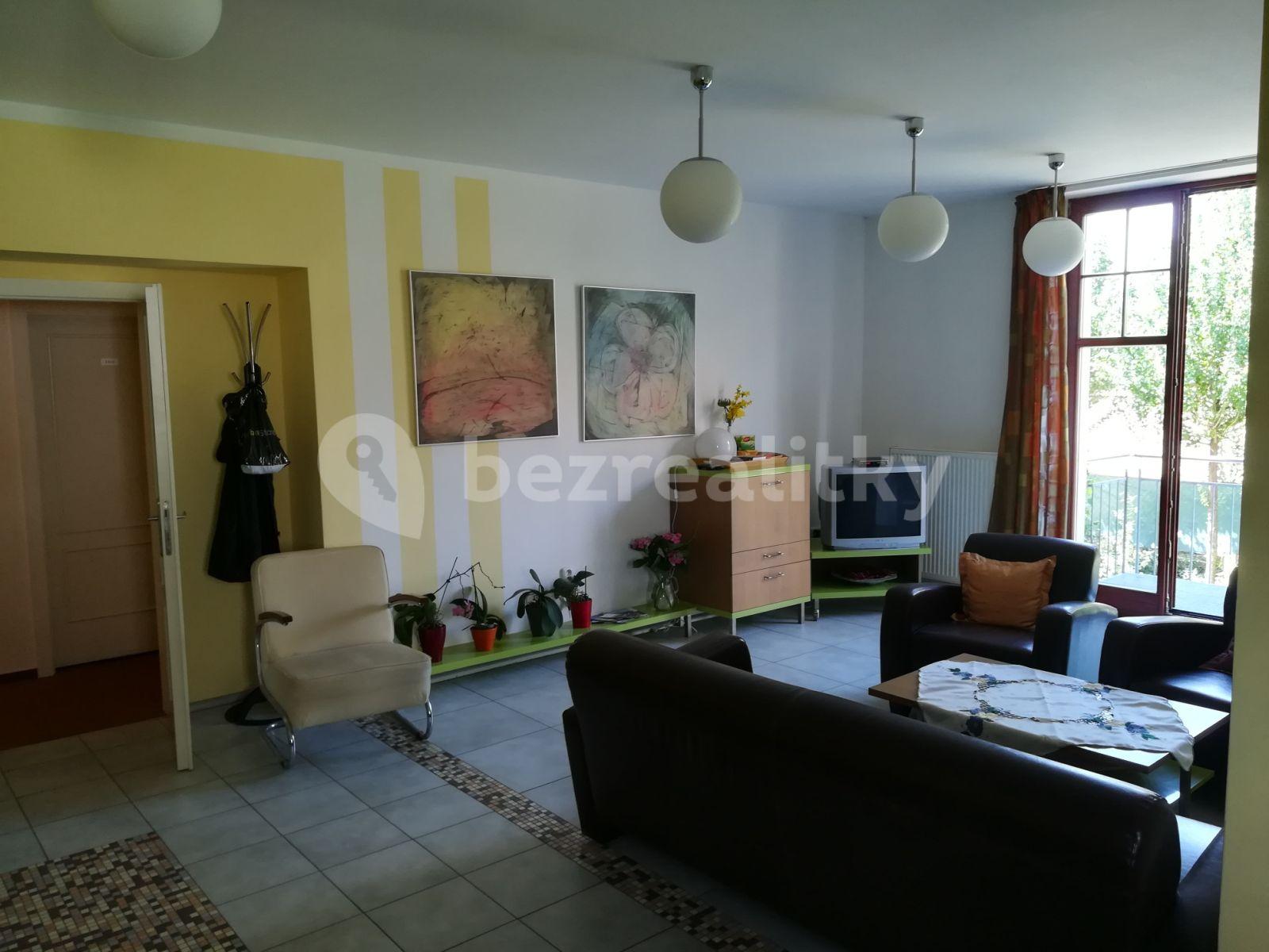 2 bedroom flat to rent, 300 m², Révová, Prague, Prague