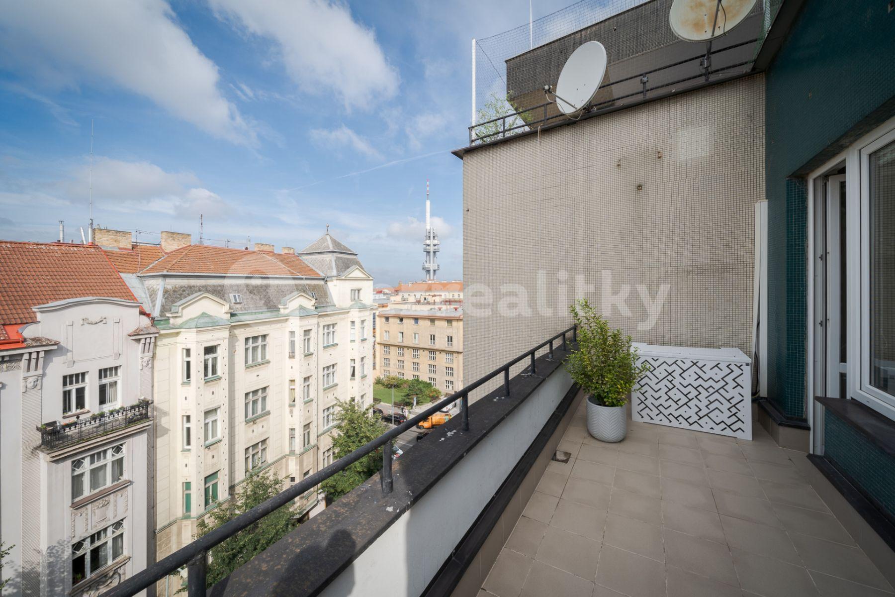 2 bedroom with open-plan kitchen flat to rent, 72 m², Kolínská, Prague, Prague