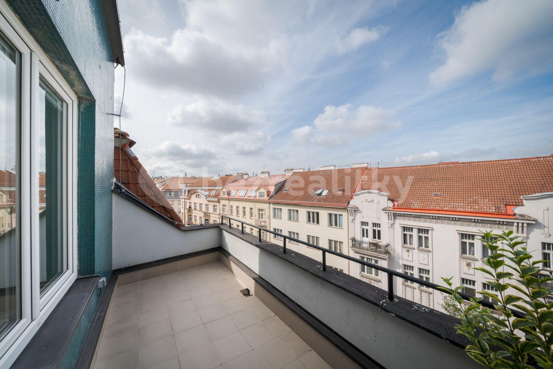 2 bedroom with open-plan kitchen flat to rent, 72 m², Kolínská, Prague, Prague