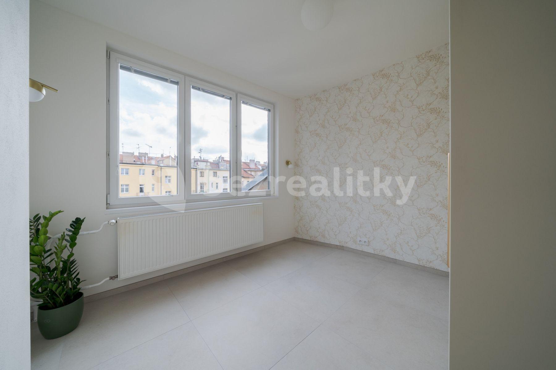 2 bedroom with open-plan kitchen flat to rent, 72 m², Kolínská, Prague, Prague