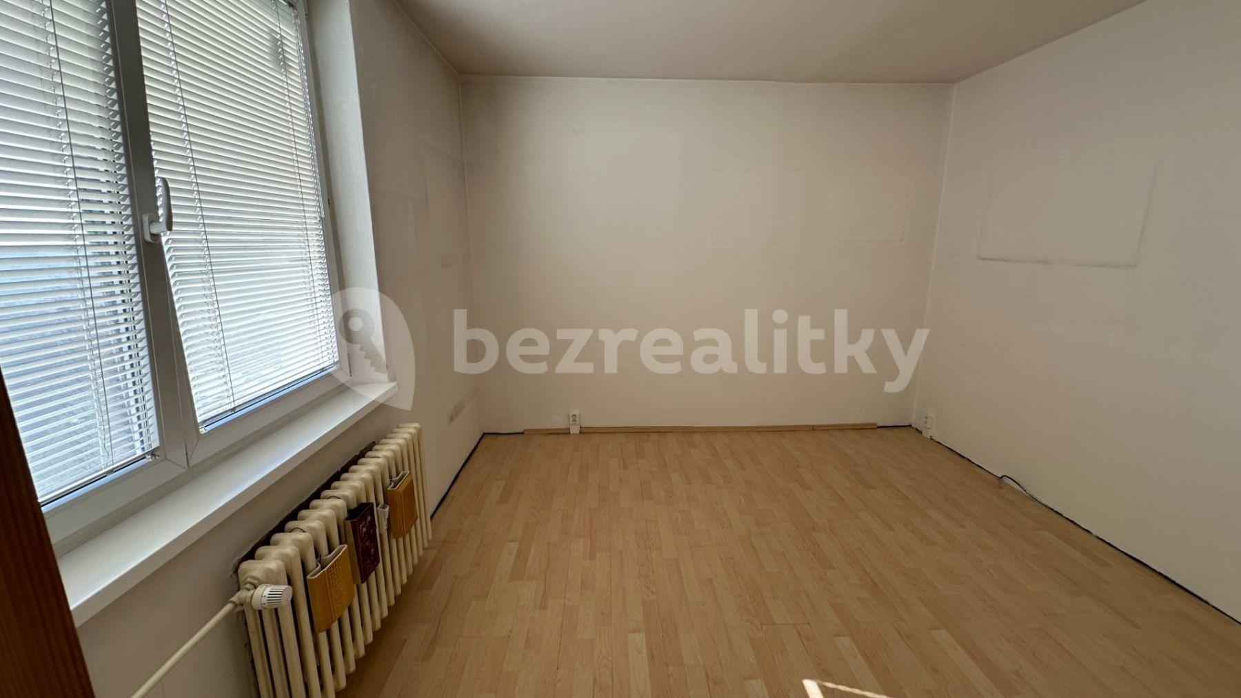 2 bedroom with open-plan kitchen flat to rent, 70 m², ulice Kosmonautů, Brno, Jihomoravský Region