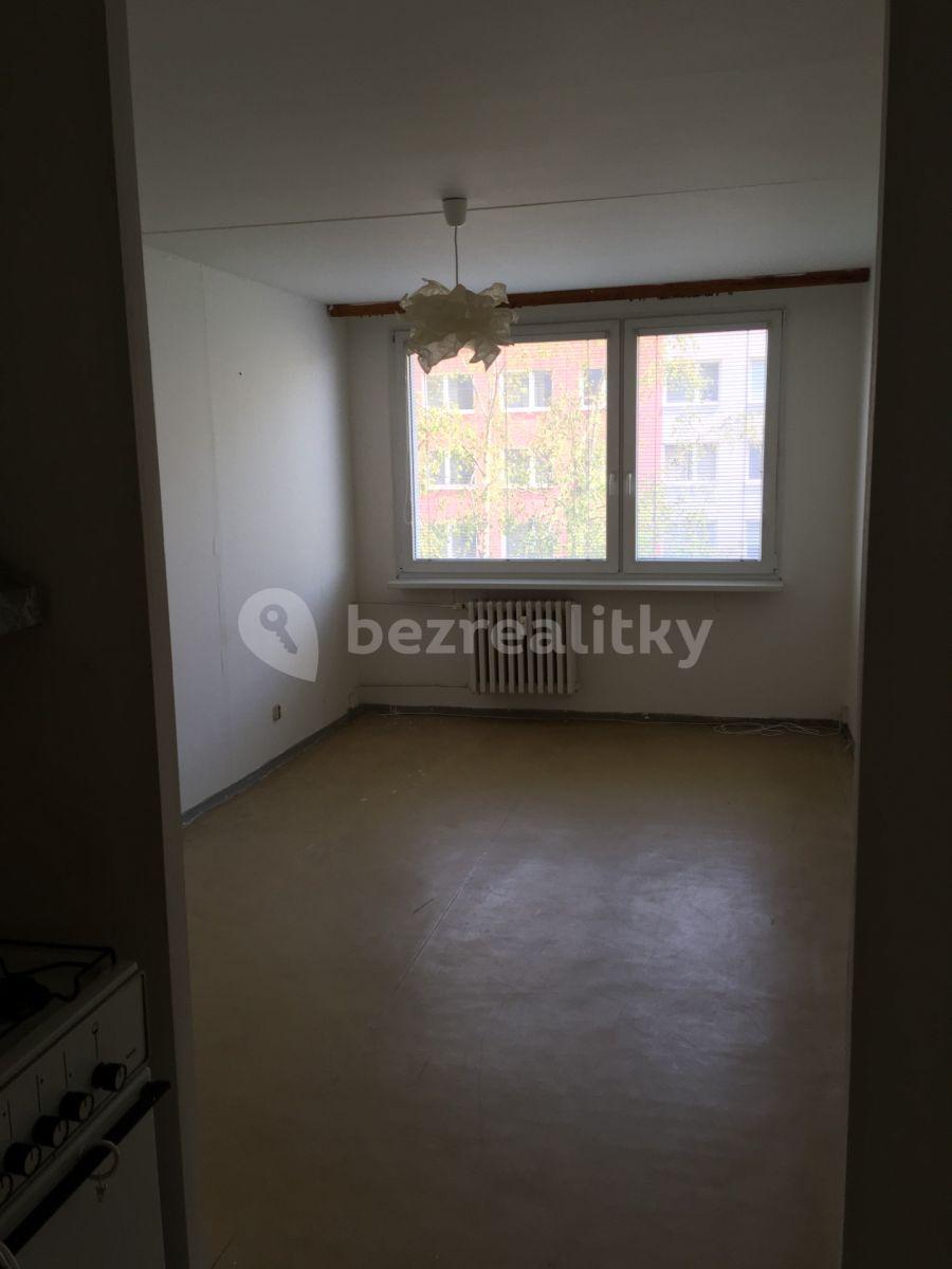 1 bedroom with open-plan kitchen flat for sale, 41 m², Kladno, Středočeský Region