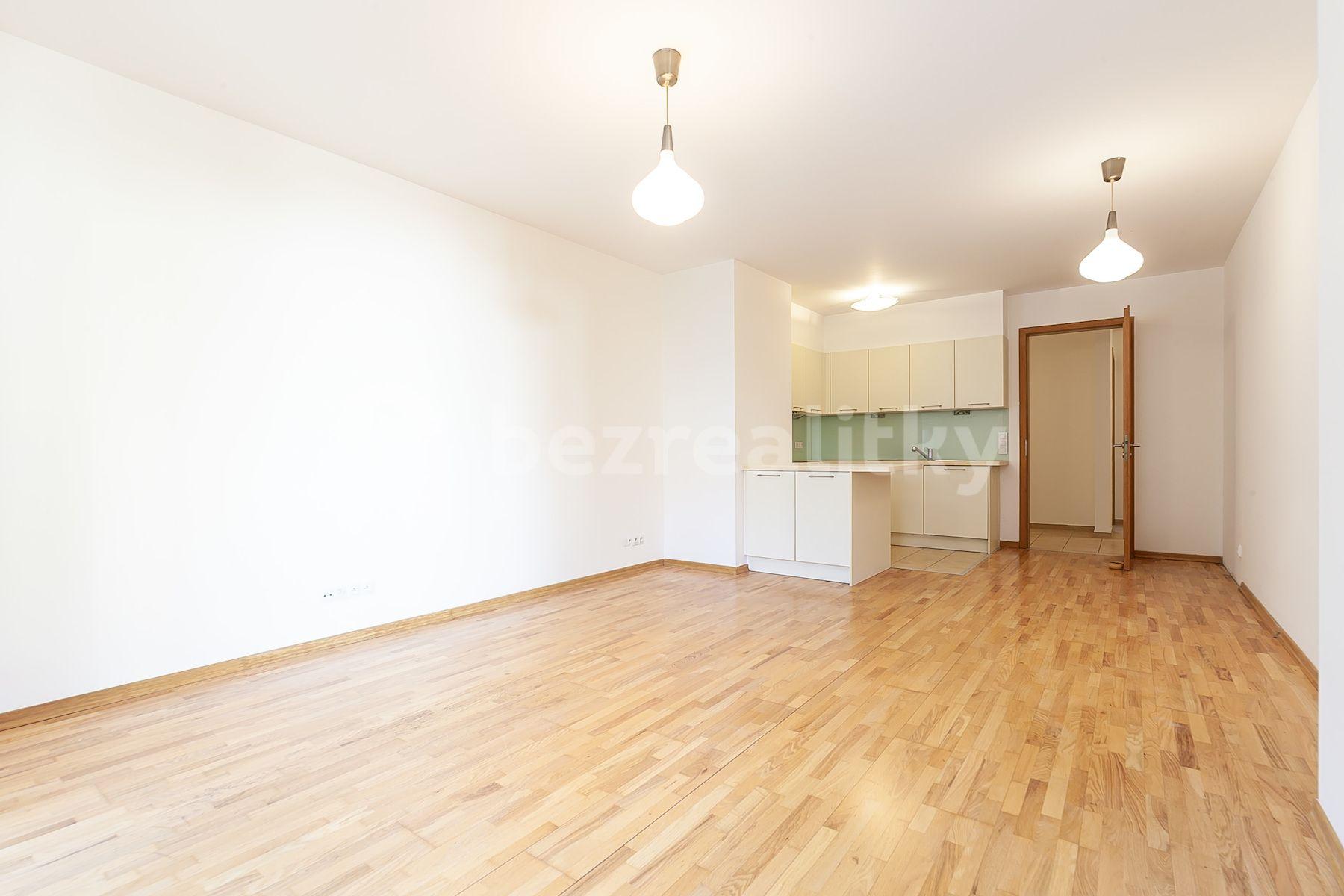 3 bedroom with open-plan kitchen flat for sale, 89 m², Lovčenská, Prague, Prague