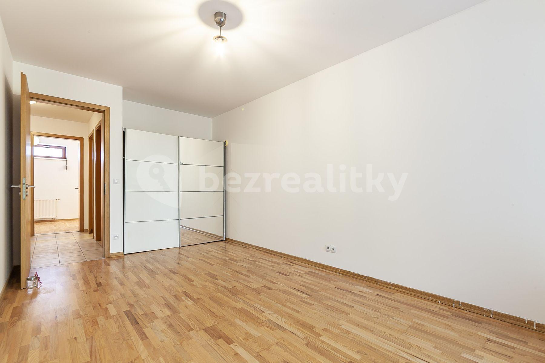 3 bedroom with open-plan kitchen flat for sale, 89 m², Lovčenská, Prague, Prague