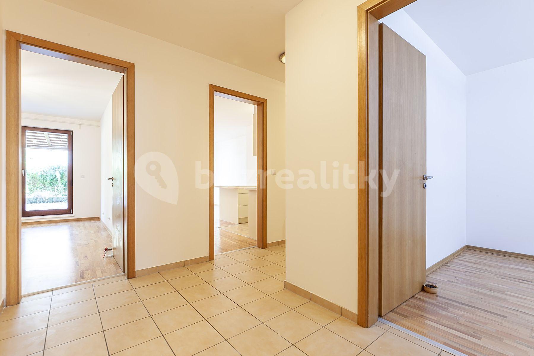 3 bedroom with open-plan kitchen flat for sale, 89 m², Lovčenská, Prague, Prague