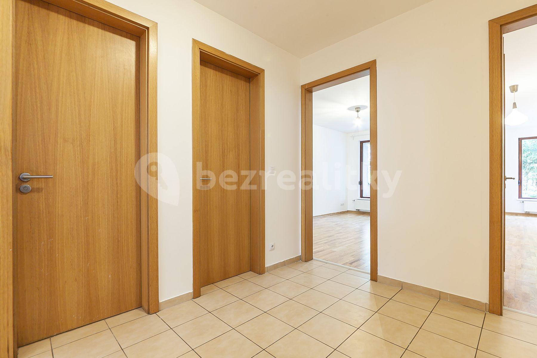 3 bedroom with open-plan kitchen flat for sale, 89 m², Lovčenská, Prague, Prague