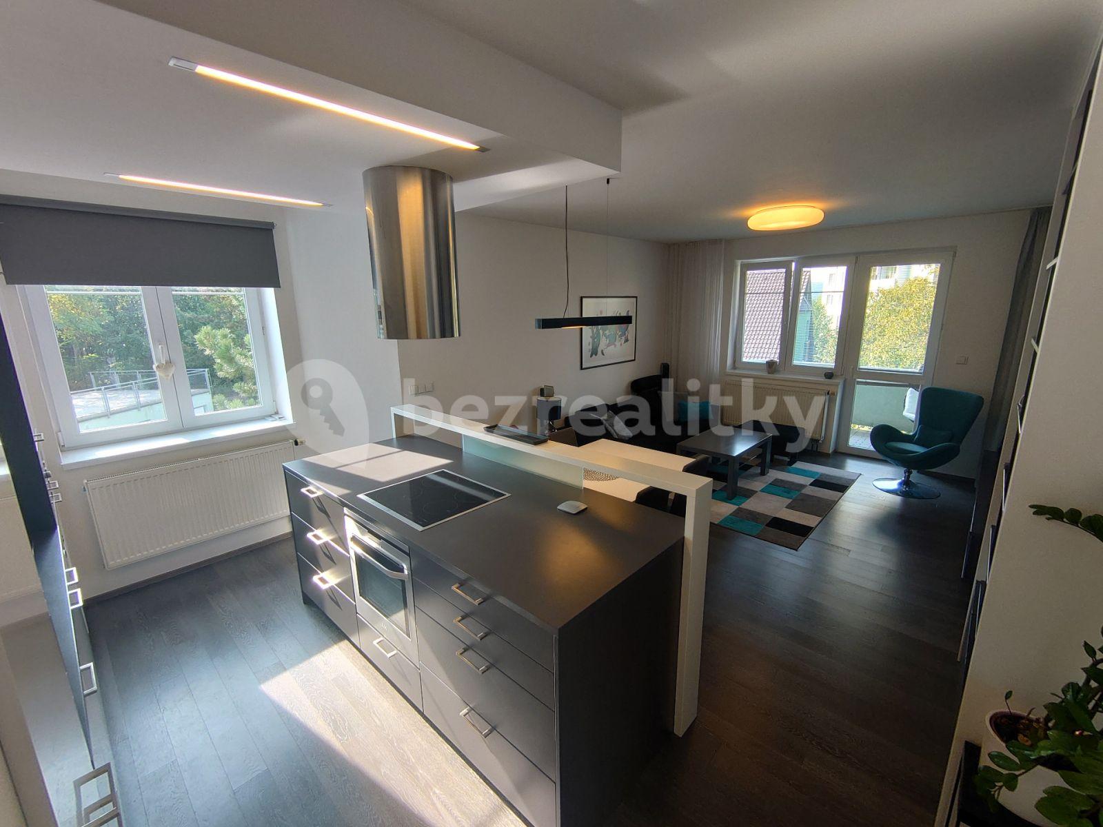 2 bedroom with open-plan kitchen flat to rent, 90 m², Vychodilova, Brno, Jihomoravský Region