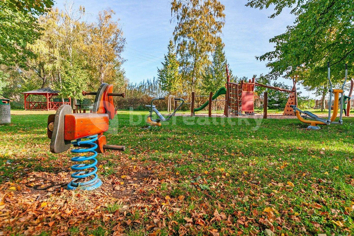 plot for sale, 803 m², Nedomice, Středočeský Region