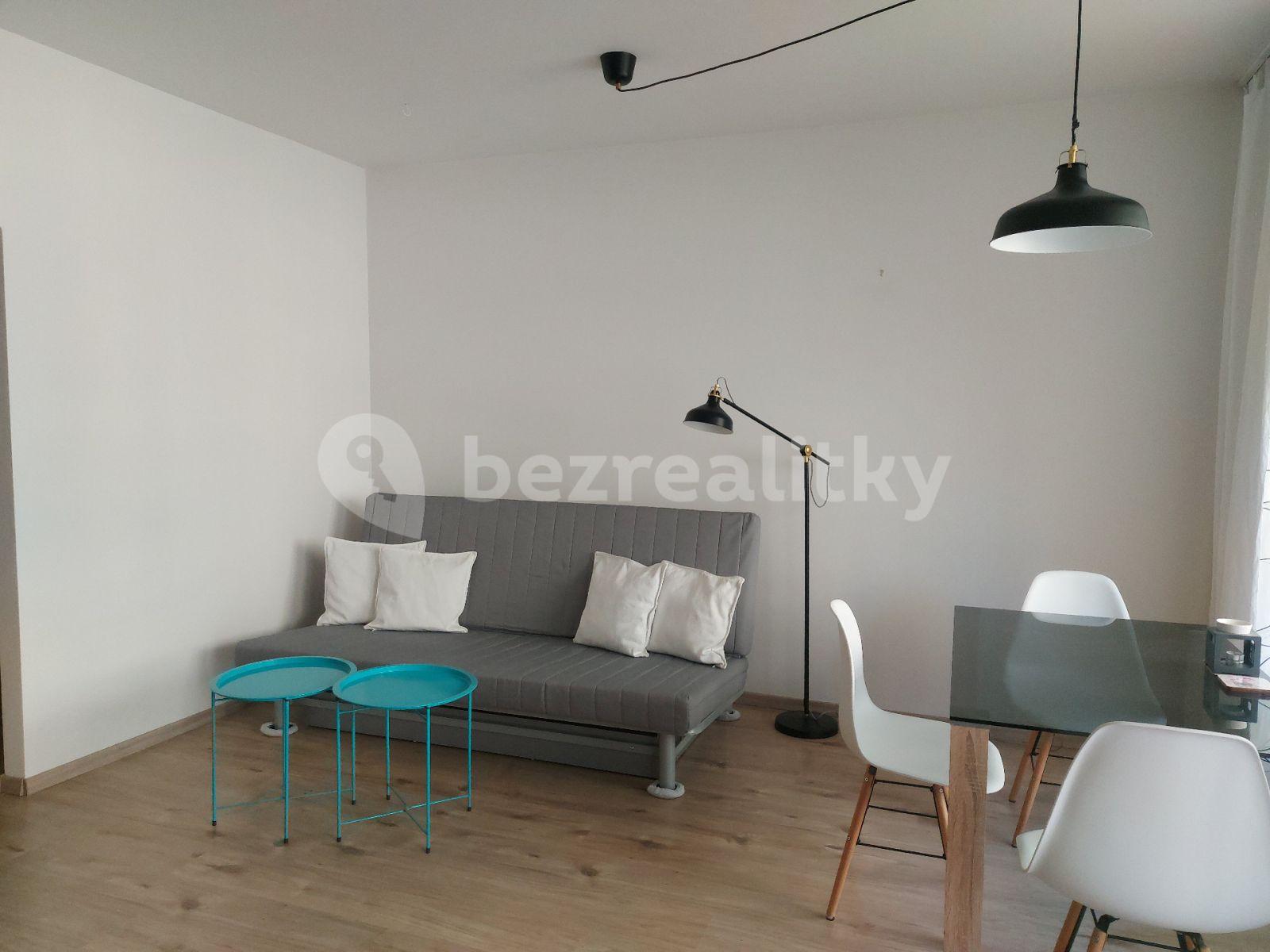 1 bedroom with open-plan kitchen flat to rent, 49 m², Březnická, Zlín, Zlínský Region