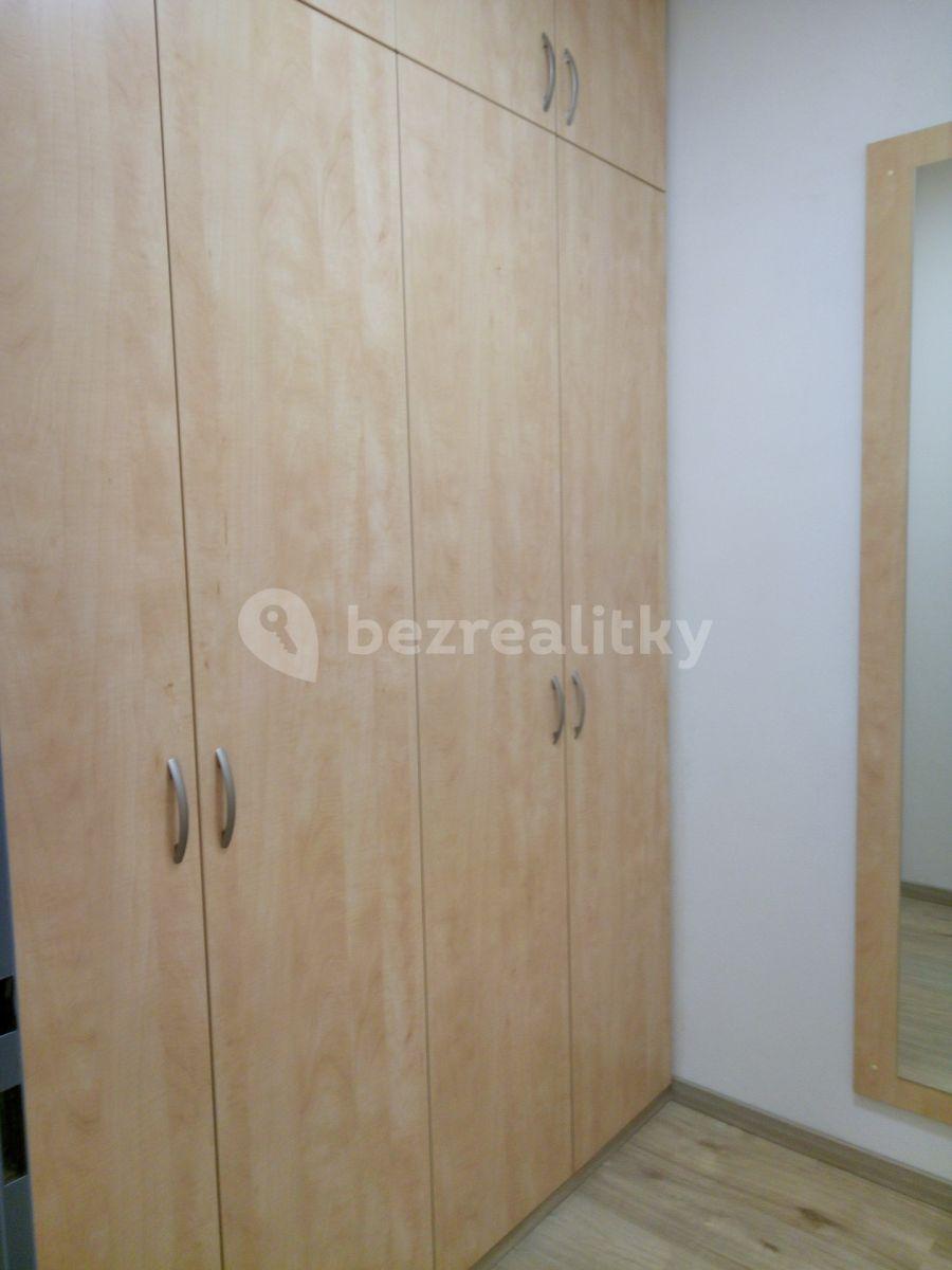 1 bedroom with open-plan kitchen flat to rent, 49 m², Březnická, Zlín, Zlínský Region