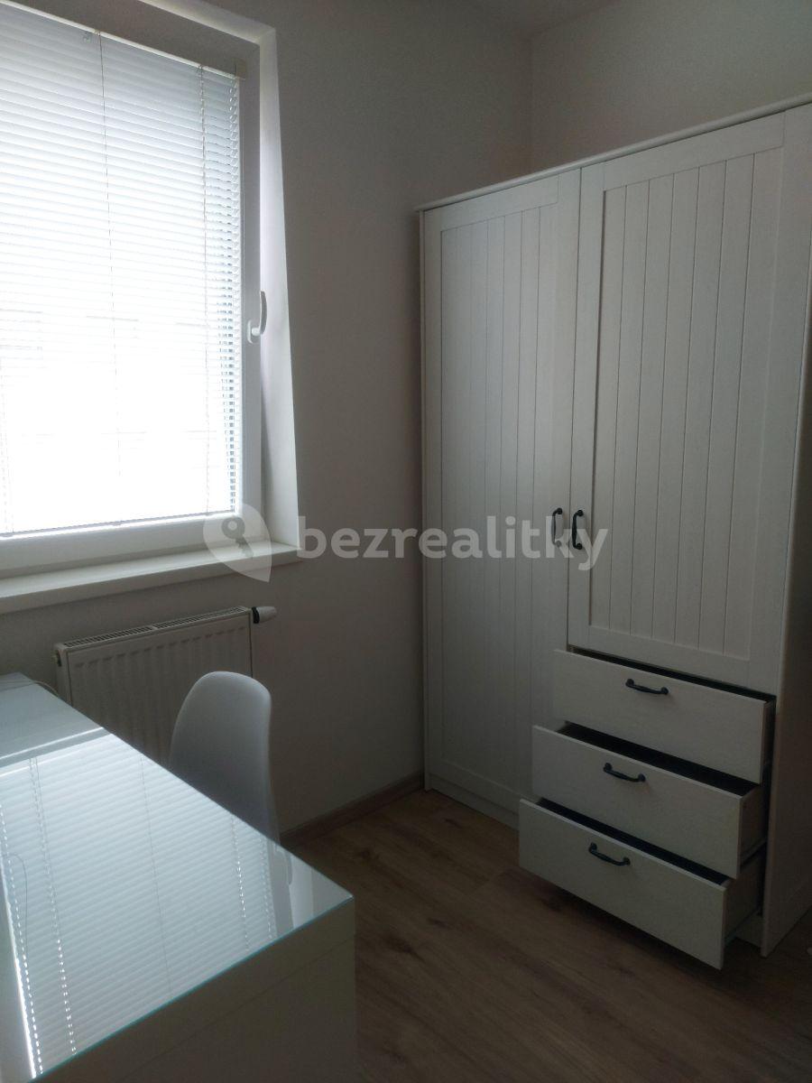 1 bedroom with open-plan kitchen flat to rent, 49 m², Březnická, Zlín, Zlínský Region