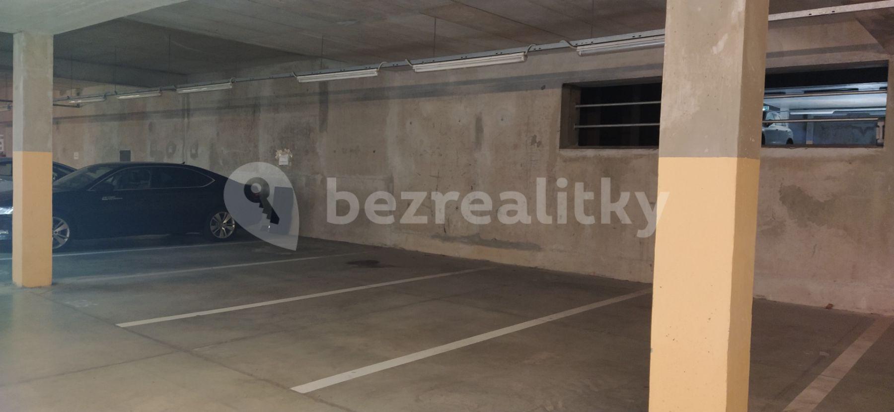 1 bedroom with open-plan kitchen flat to rent, 49 m², Březnická, Zlín, Zlínský Region