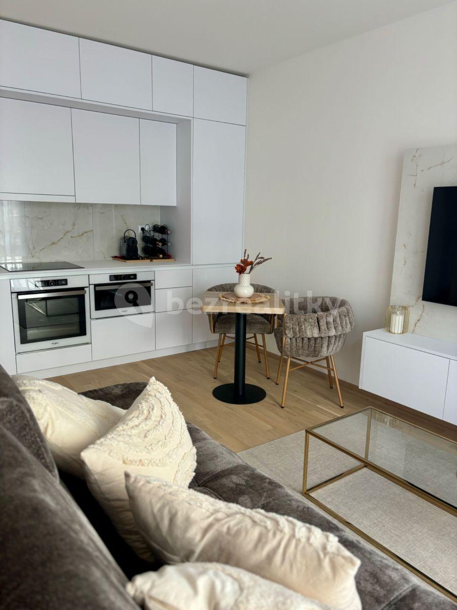 Studio flat for sale, 37 m², Šenácká, Prague, Prague