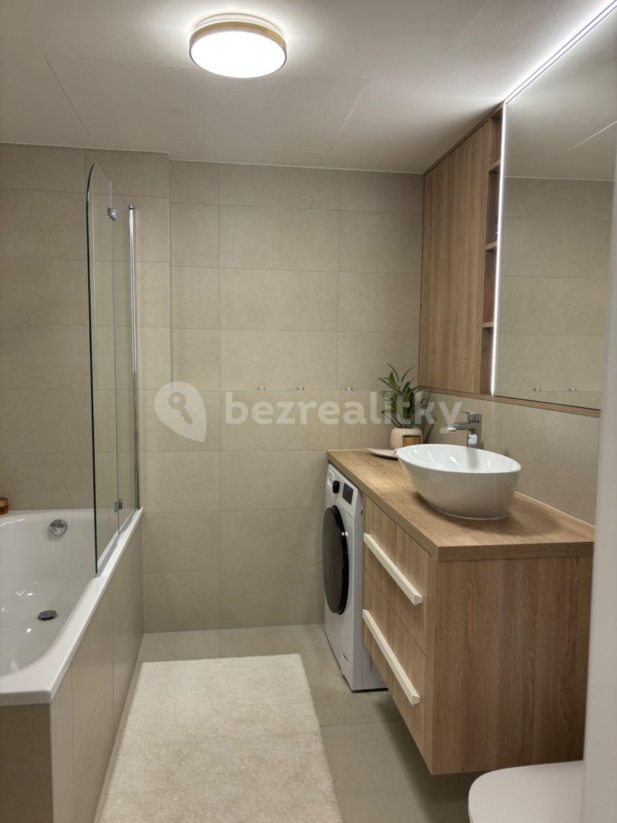 Studio flat for sale, 37 m², Šenácká, Prague, Prague