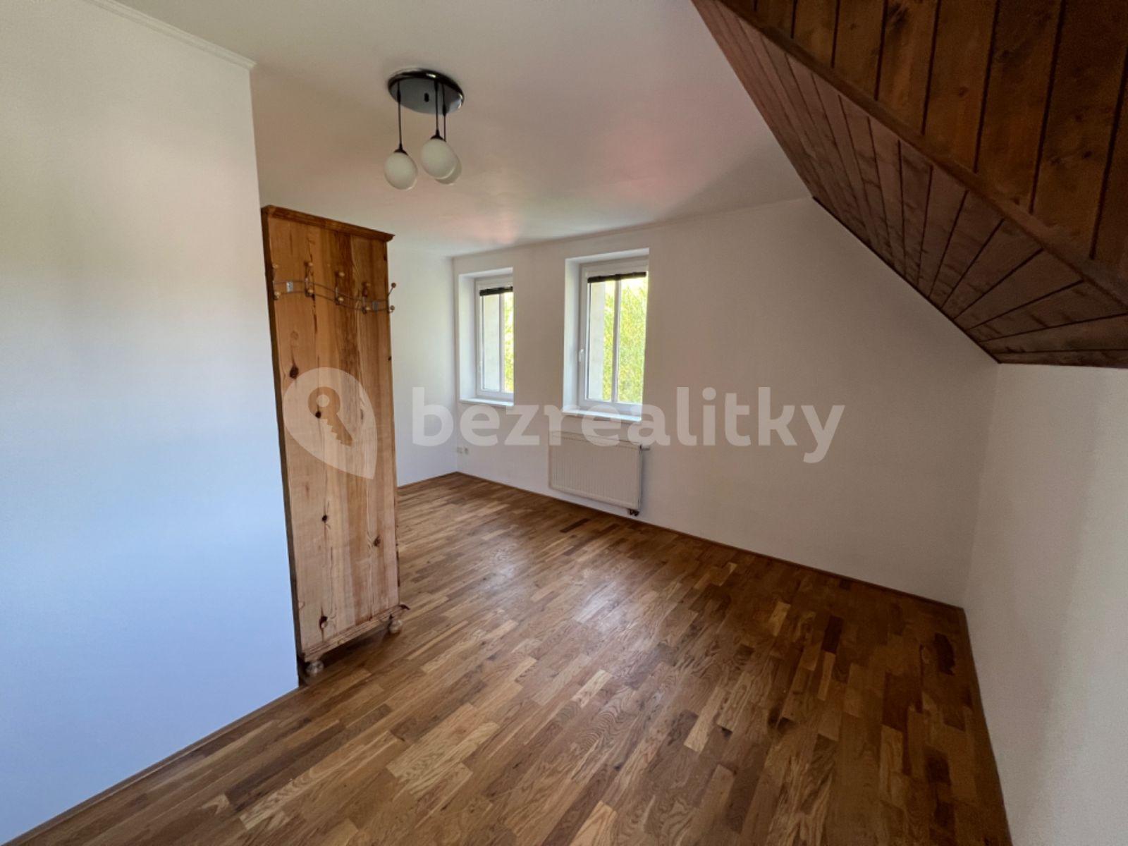 3 bedroom with open-plan kitchen flat to rent, 180 m², Na Návsi, Babice, Středočeský Region