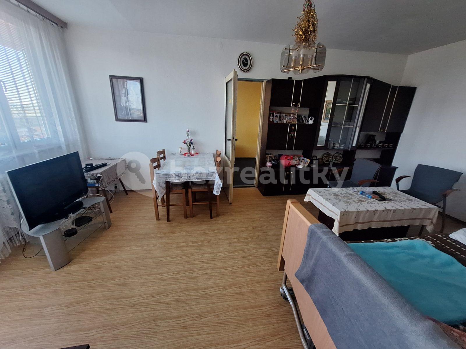 3 bedroom flat to rent, 68 m², Eledrova, Prague, Prague