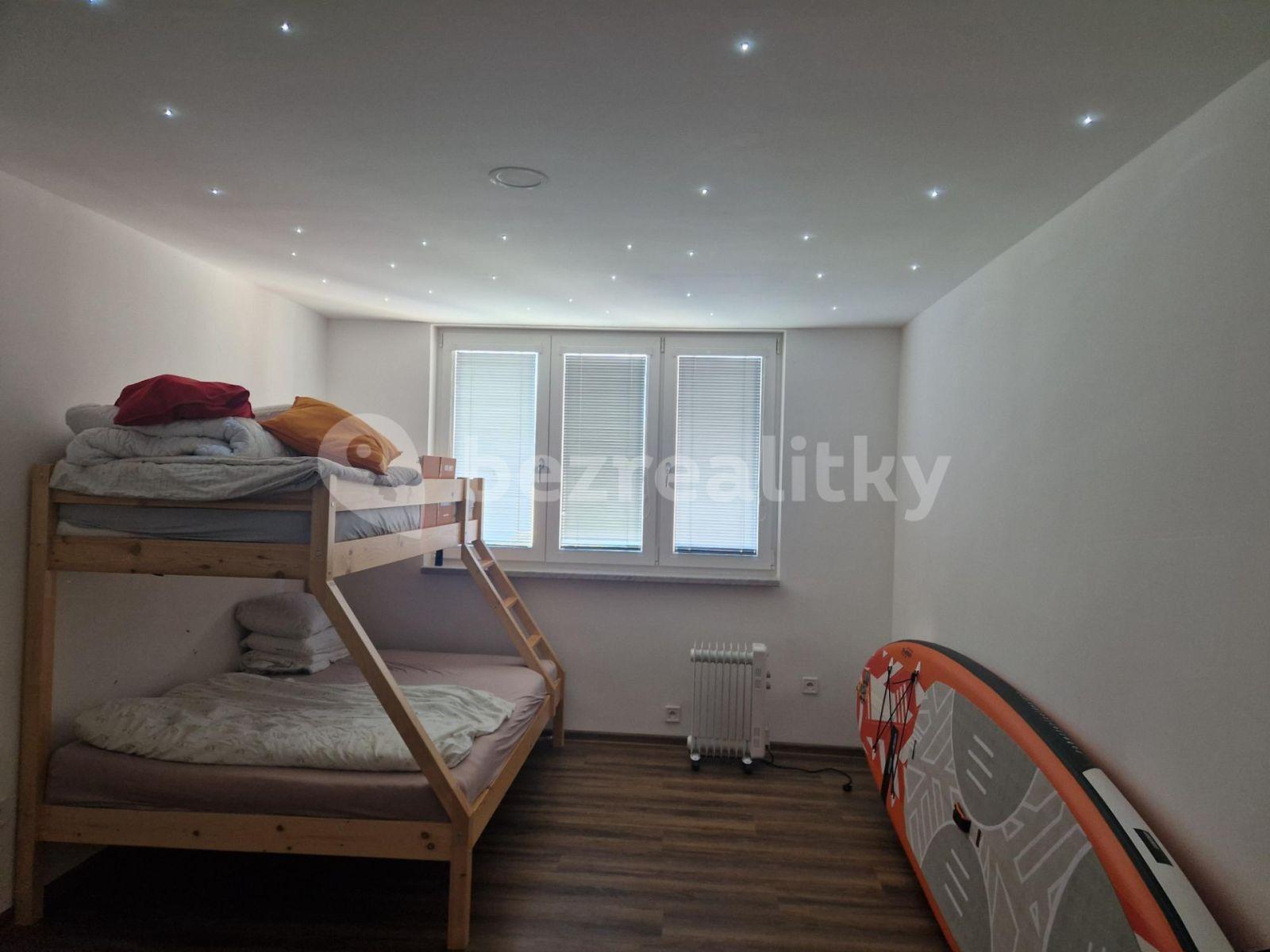 3 bedroom flat to rent, 65 m², Frymburk, Jihočeský Region