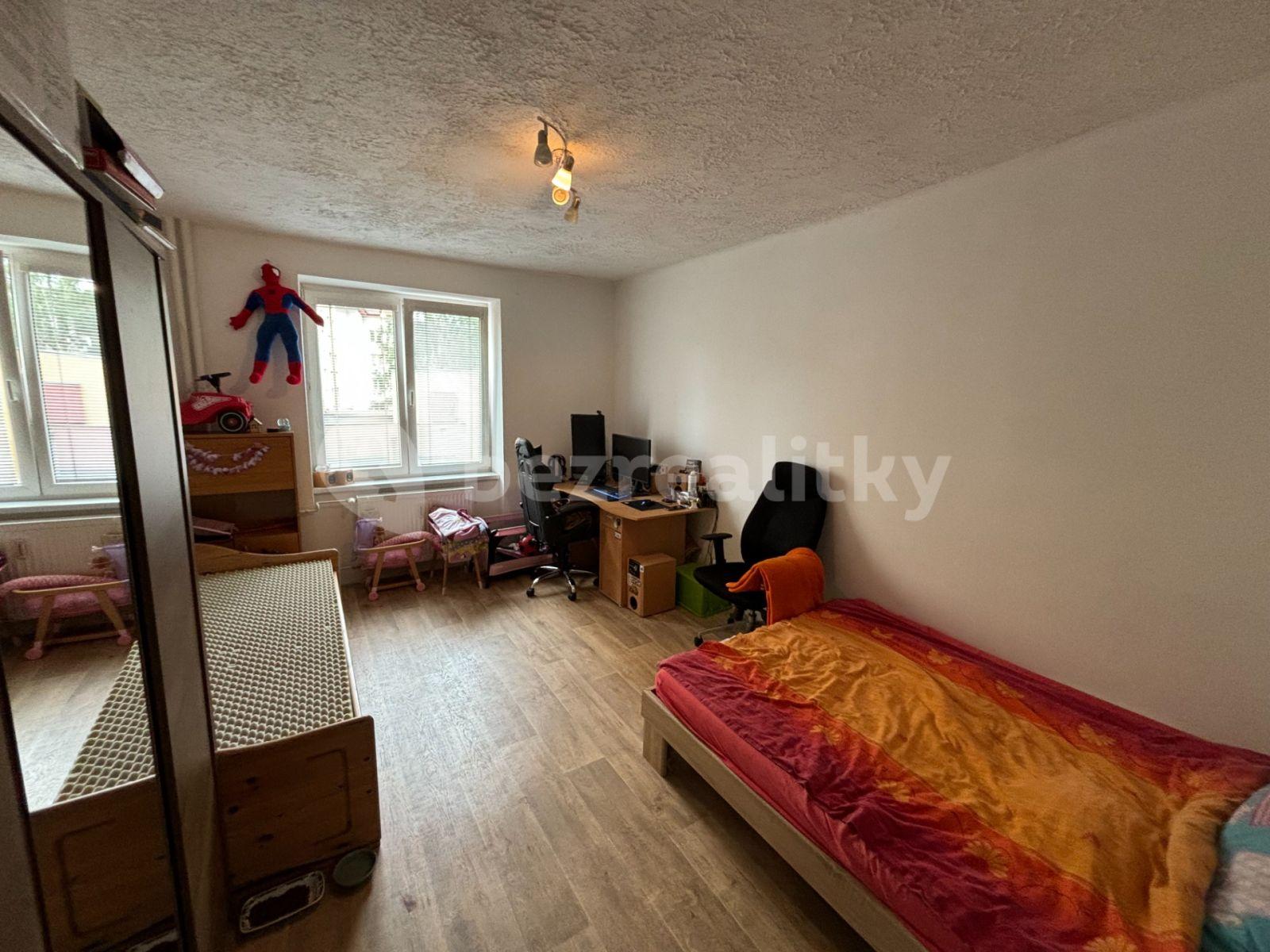 3 bedroom flat for sale, 80 m², Sokolovská, Karlovy Vary, Karlovarský Region