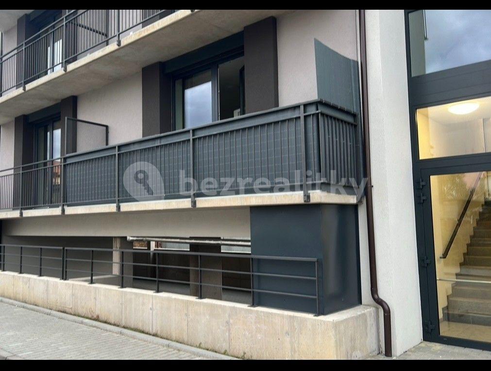 1 bedroom with open-plan kitchen flat to rent, 42 m², Za Humny, Modřice, Jihomoravský Region