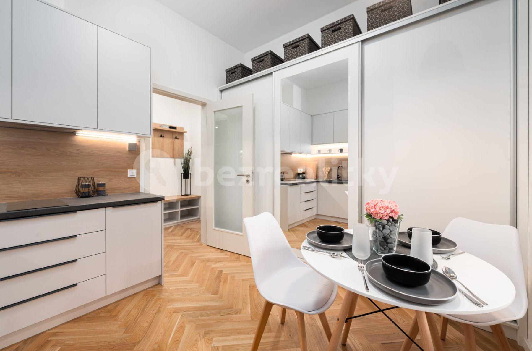 Studio flat for sale, 30 m², Na Výšinách, Prague, Prague