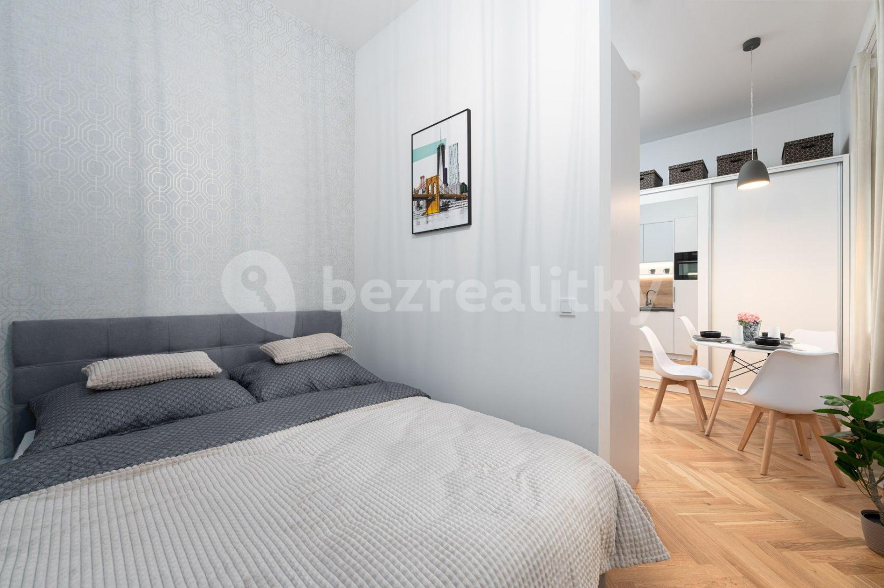 Studio flat for sale, 30 m², Na Výšinách, Prague, Prague