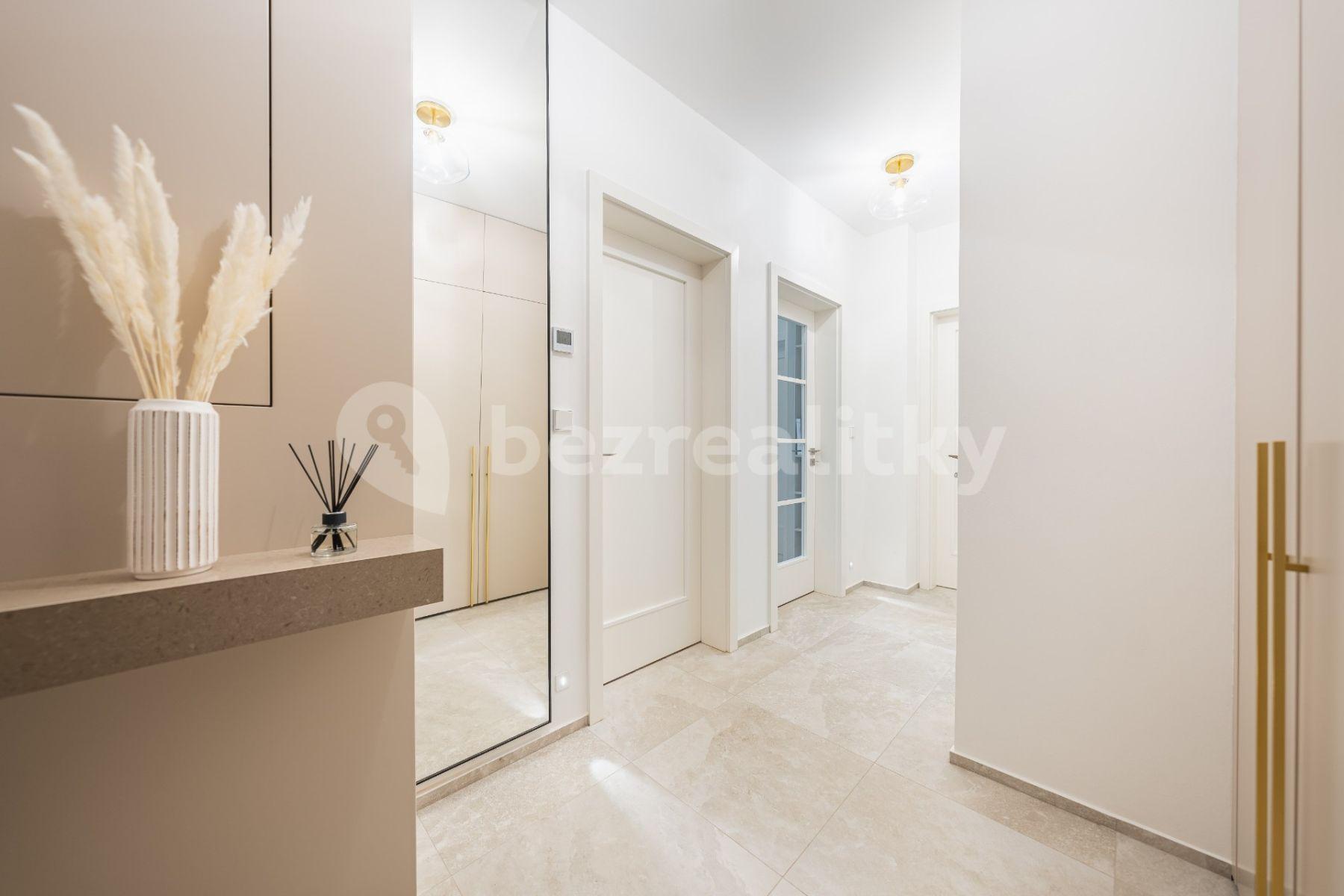 1 bedroom with open-plan kitchen flat for sale, 45 m², Vinohradská, Prague, Prague