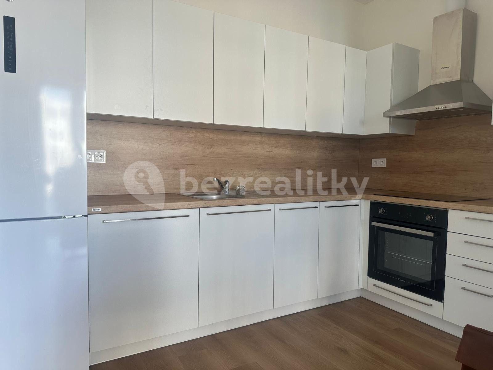 1 bedroom with open-plan kitchen flat to rent, 40 m², Zengrova, Kolín, Středočeský Region