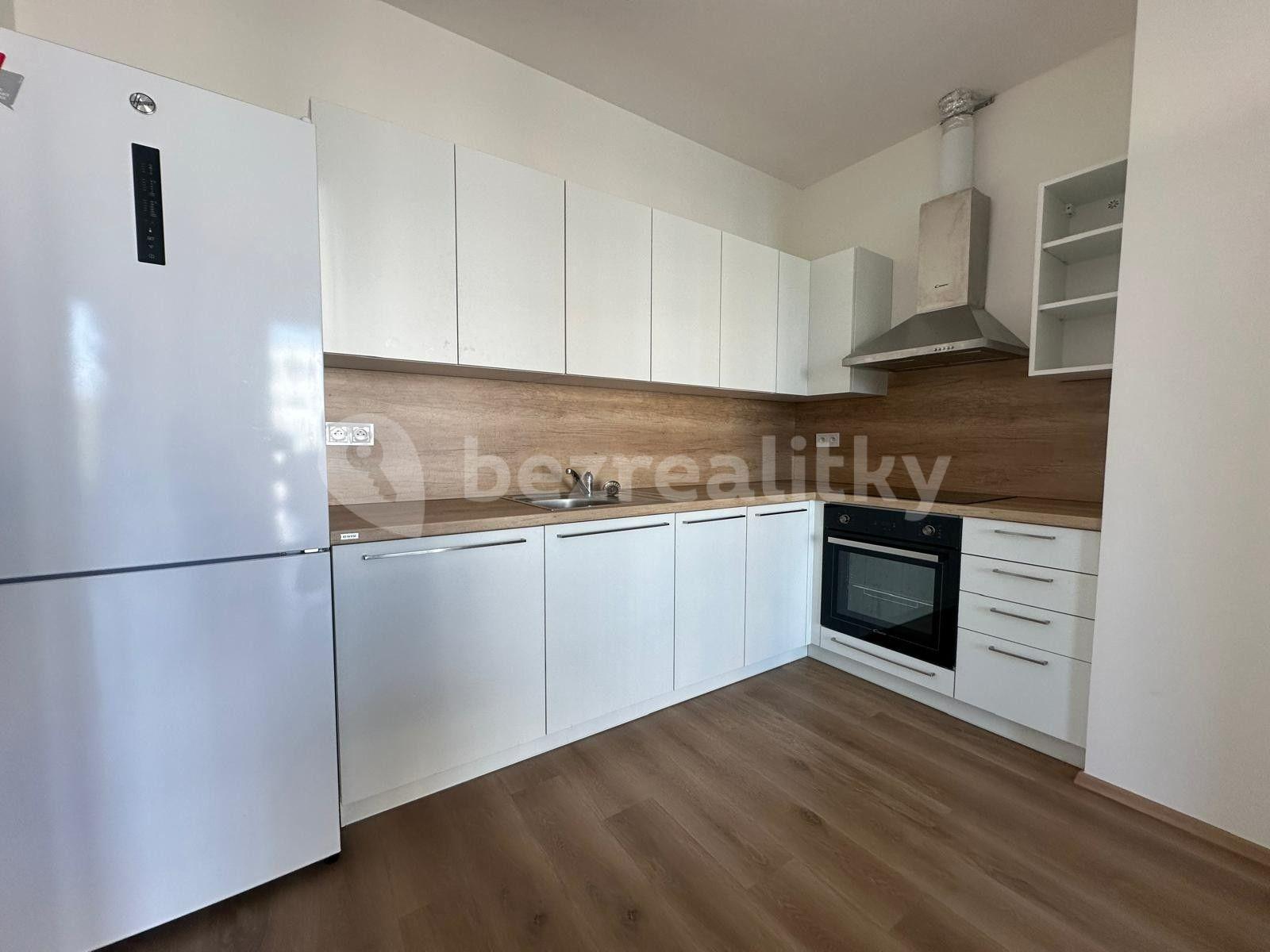 1 bedroom with open-plan kitchen flat to rent, 40 m², Zengrova, Kolín, Středočeský Region