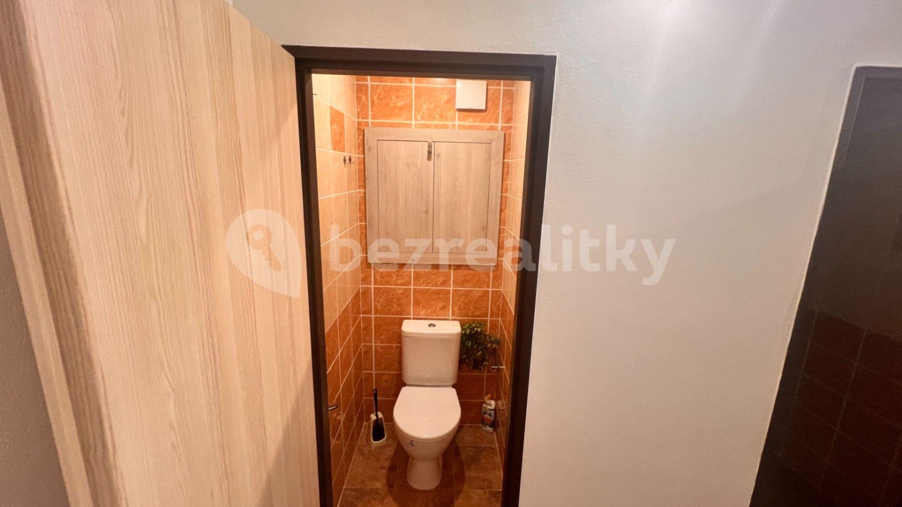 2 bedroom with open-plan kitchen flat for sale, 66 m², Laudova, Prague, Prague