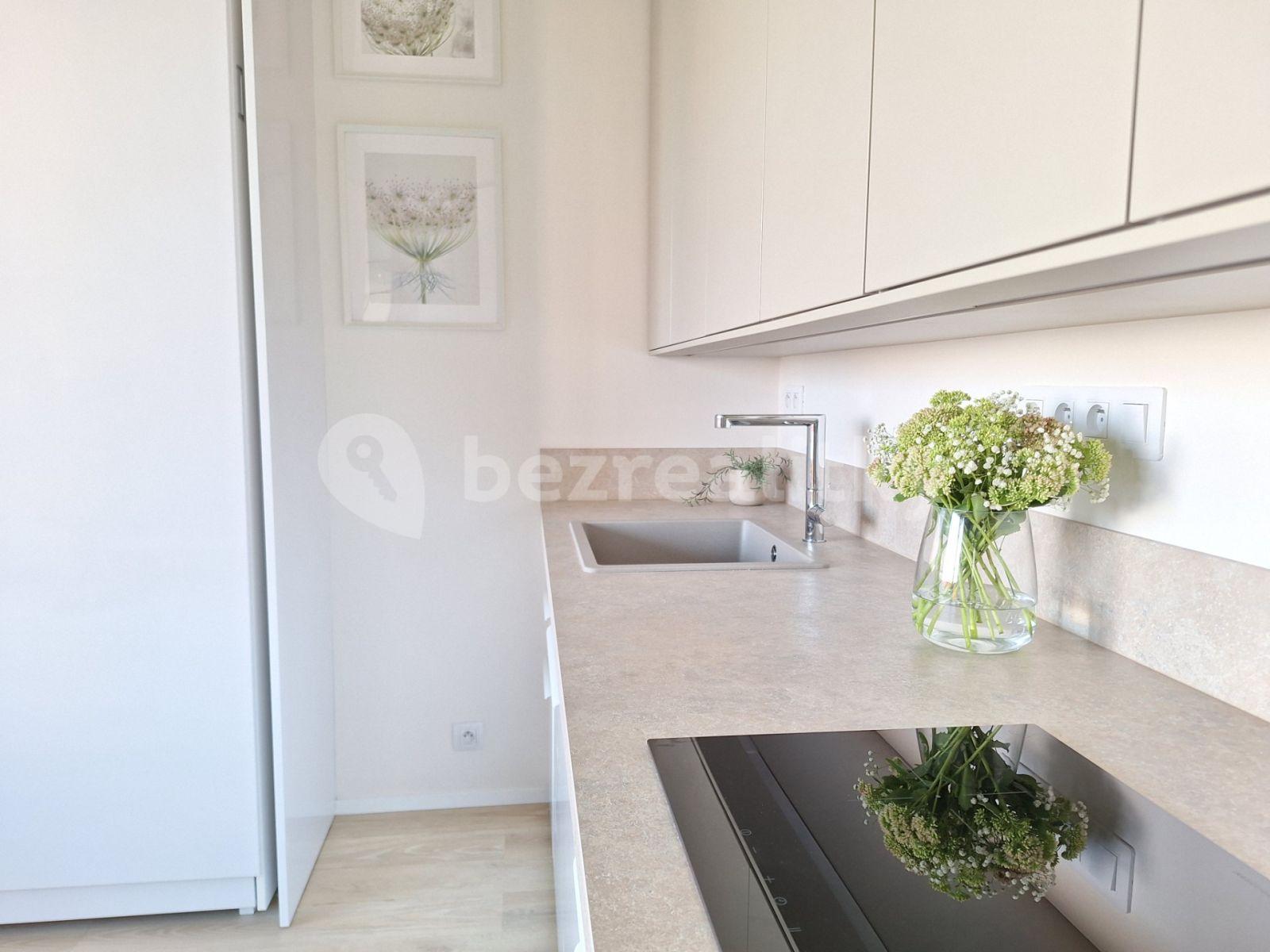 Studio flat to rent, 36 m², Bolevecká, Prague, Prague