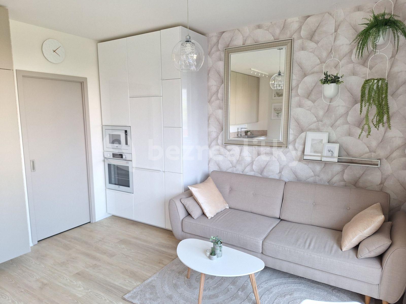 Studio flat to rent, 36 m², Bolevecká, Prague, Prague