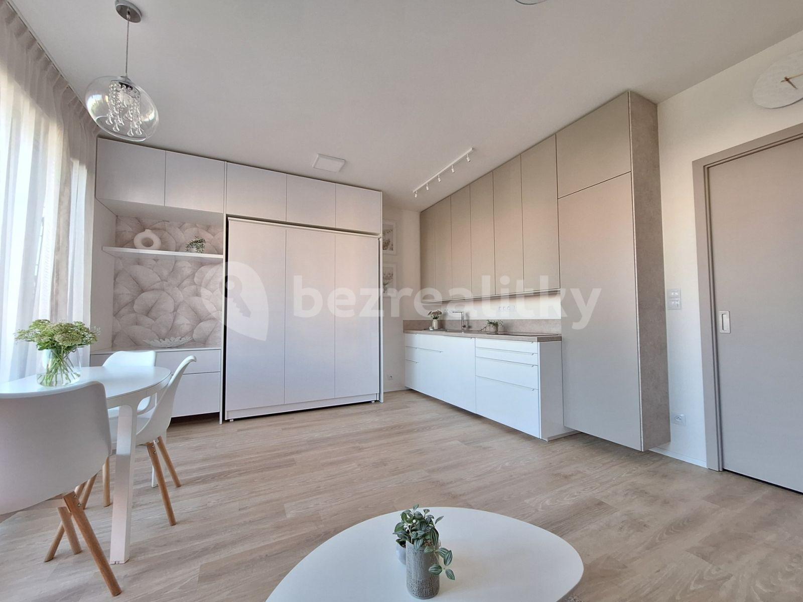 Studio flat to rent, 36 m², Bolevecká, Prague, Prague