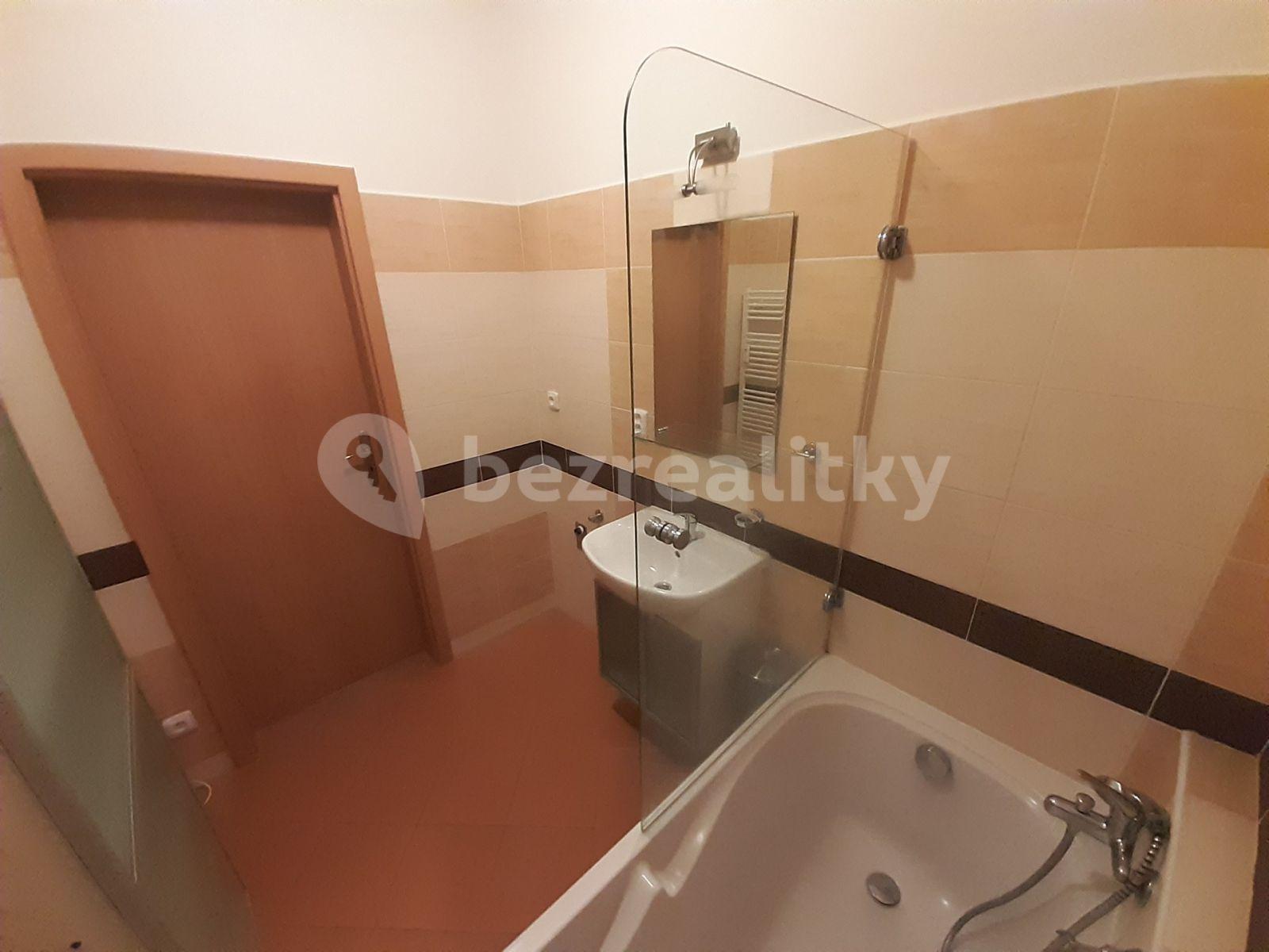 2 bedroom with open-plan kitchen flat for sale, 88 m², gen. Píky, Olomouc, Olomoucký Region