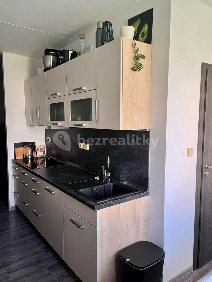 2 bedroom flat to rent, 63 m², Stavbařská, Chomutov, Ústecký Region