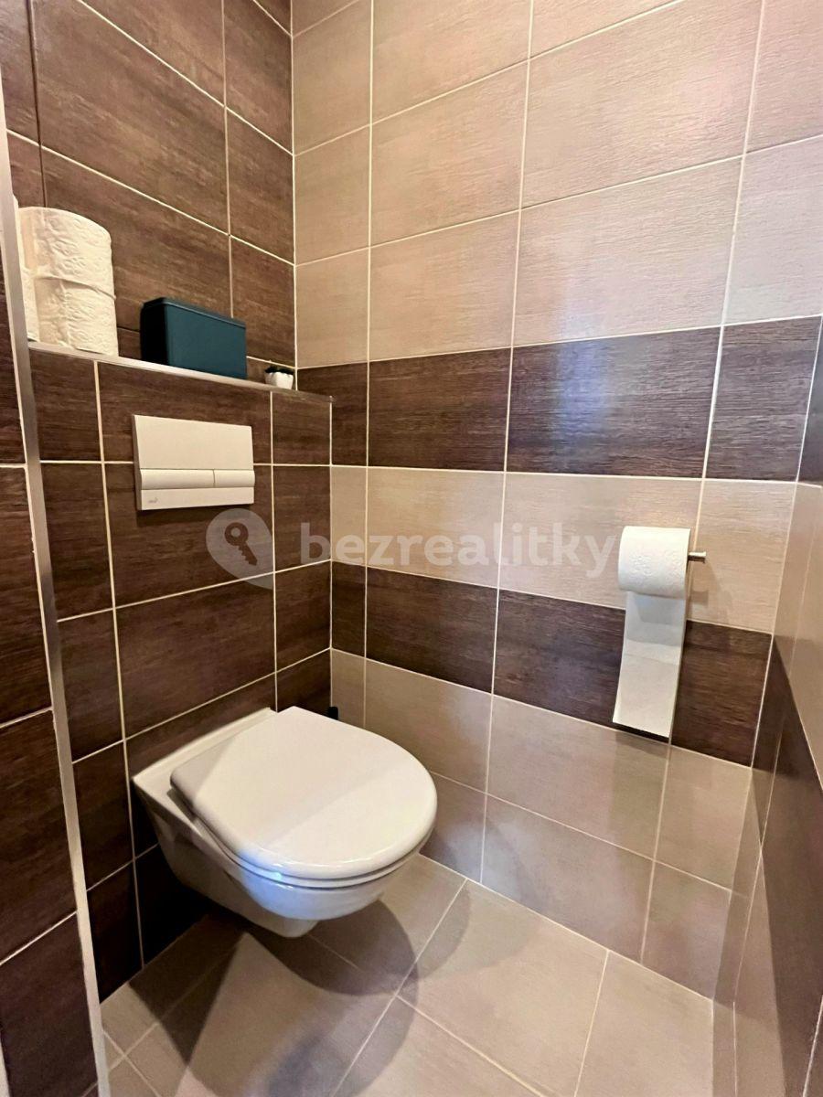 2 bedroom flat to rent, 63 m², Stavbařská, Chomutov, Ústecký Region