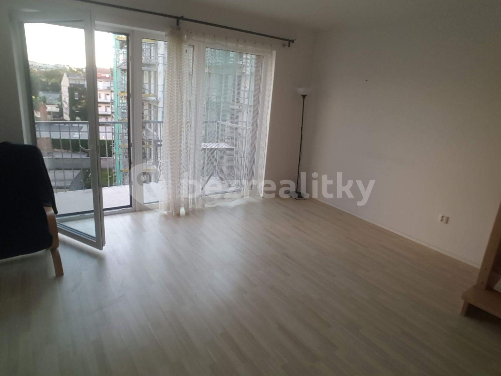 3 bedroom with open-plan kitchen flat to rent, 80 m², Přadlácká, Brno, Jihomoravský Region